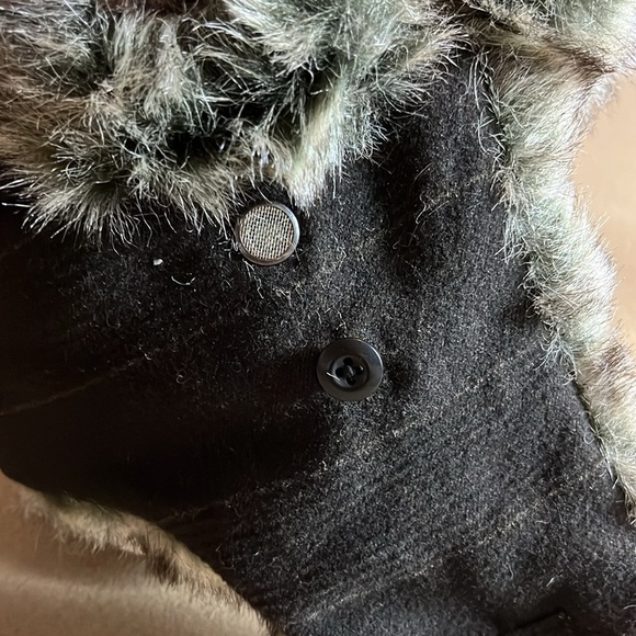 U3i Faux Fur Trapper Hat in Black and Gray - M/L - Picture 6 of 10